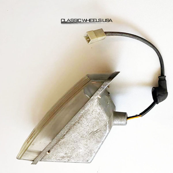 Light - Front Right Directional Carello for Ferrari 365 GT2+2 - Image 3